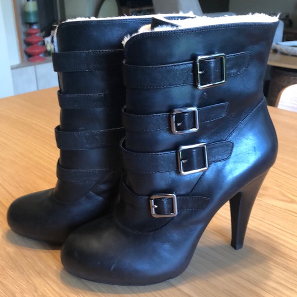Gianni Bini Shoes - Gianni Bini black leather heeled booties.